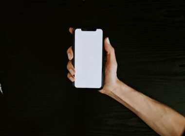 Výřez u telefonu iPhone