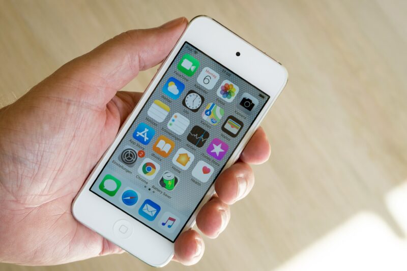 Nový iPhone SE klepe na dveře