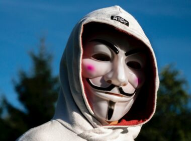 Hackeři z Anonymous odřízli Rusko od vlastních špionážních satelitů
