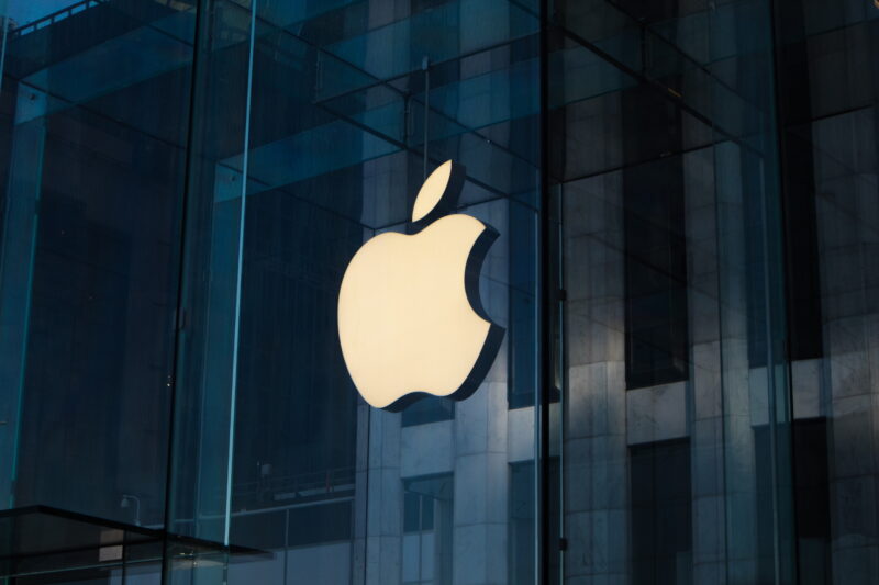 Apple Store, iCar