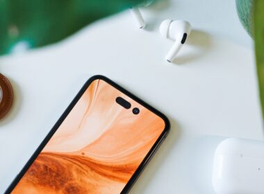 iPhone 14