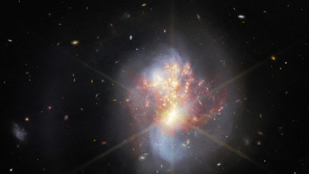Galaxie IC 1623, Webb