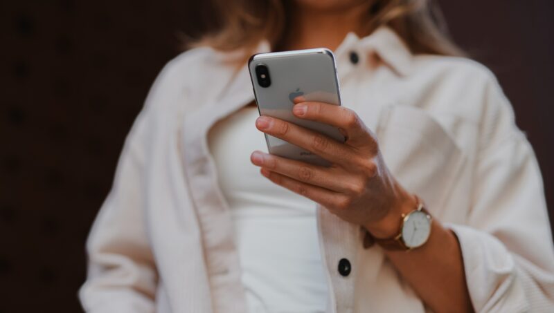 Telefon, iPhone