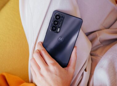 Motorola Edge 20