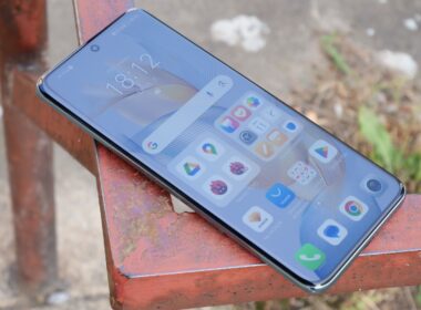 HONOR 90