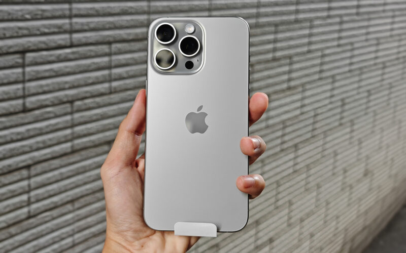 Apple iPhone 15