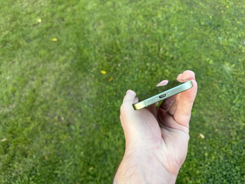 iPhone 17