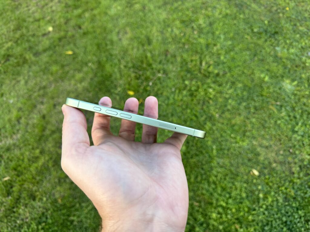 iPhone 17